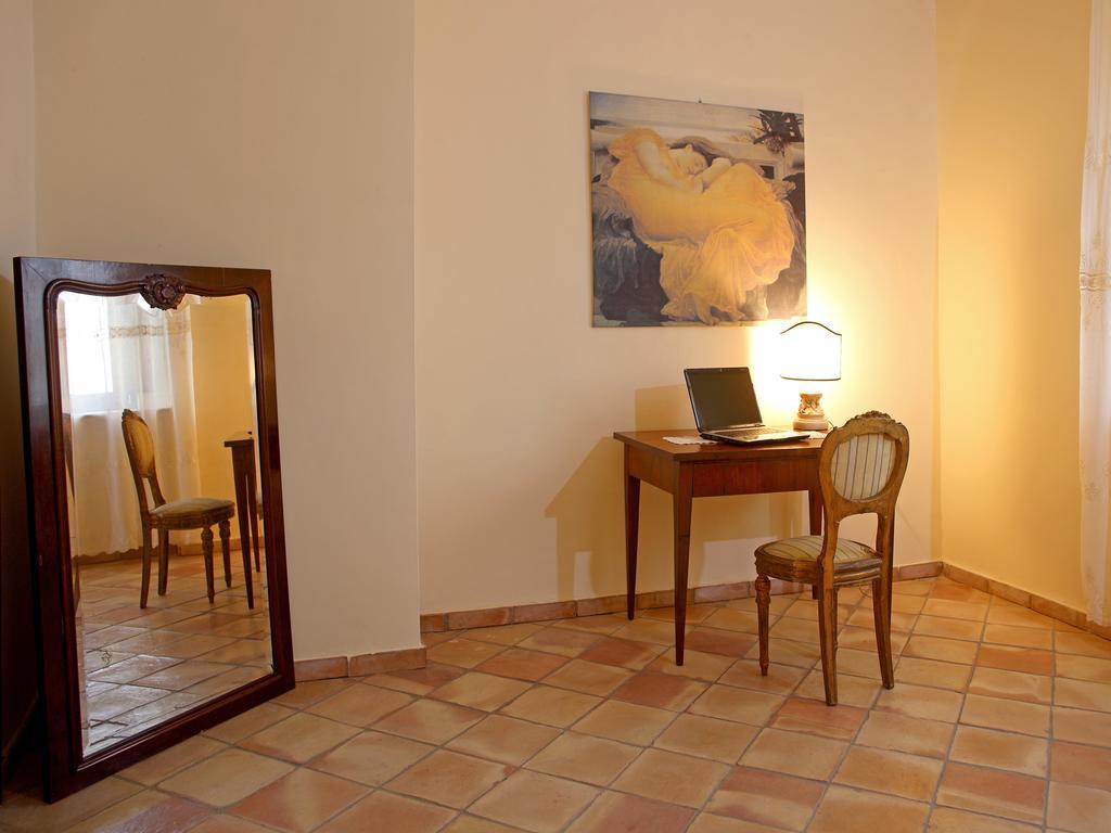 Palazzo Madeo - Residenza D'Epoca Bed & Breakfast Crosia Dış mekan fotoğraf