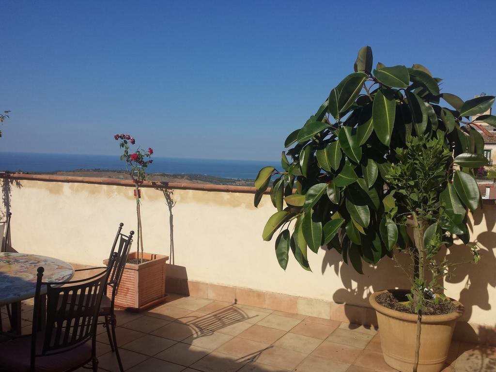 Palazzo Madeo - Residenza D'Epoca Bed & Breakfast Crosia Dış mekan fotoğraf