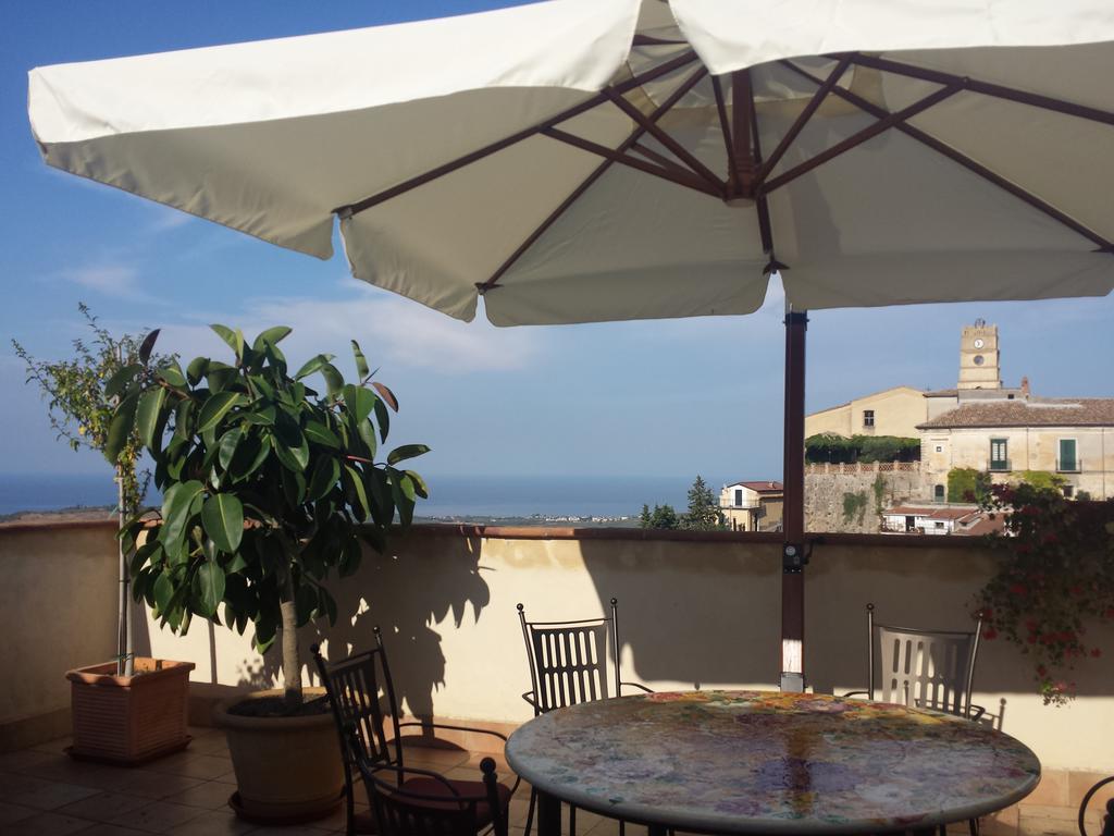 Palazzo Madeo - Residenza D'Epoca Bed & Breakfast Crosia Dış mekan fotoğraf